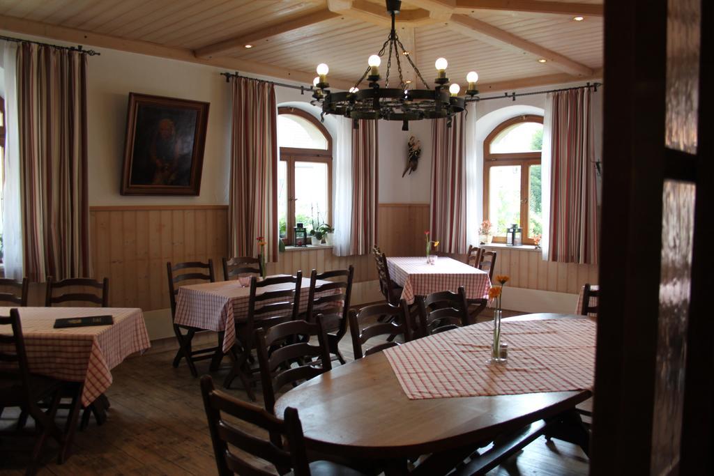 Hotel-Gasthof Die Post Brennerei Frankenhoehe Schillingsfürst Exterior foto